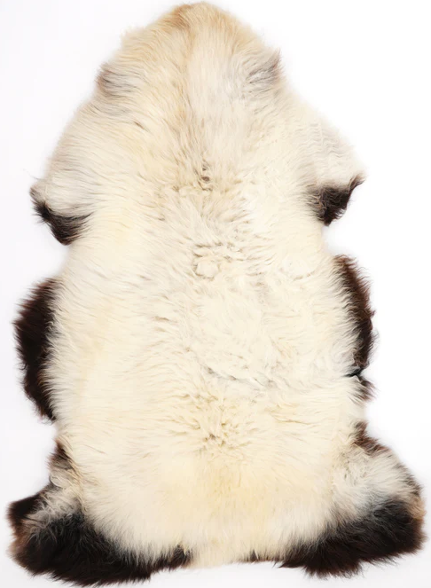 Isländisches Schaffell Creme-Braun